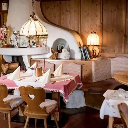 Inn Landgasthof Alpenrose Sankt Jakob in Defereggen